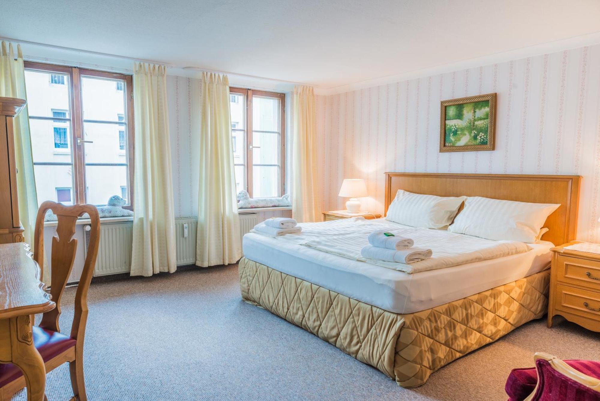 Romantisches Hotel Zur Traube Schwerin Schwerin  Room photo